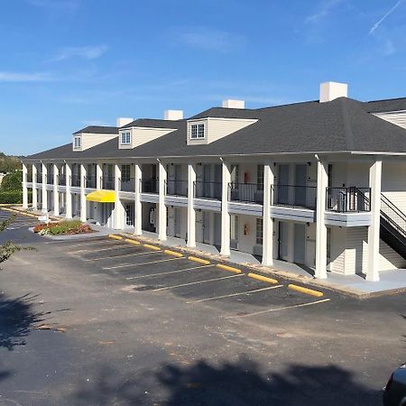 Мотель Super 8 By Wyndham Orangeburg North Экстерьер фото